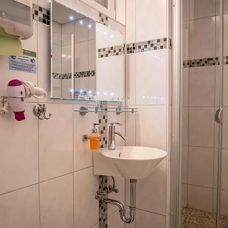 Bouzid - Hotel Laatzen